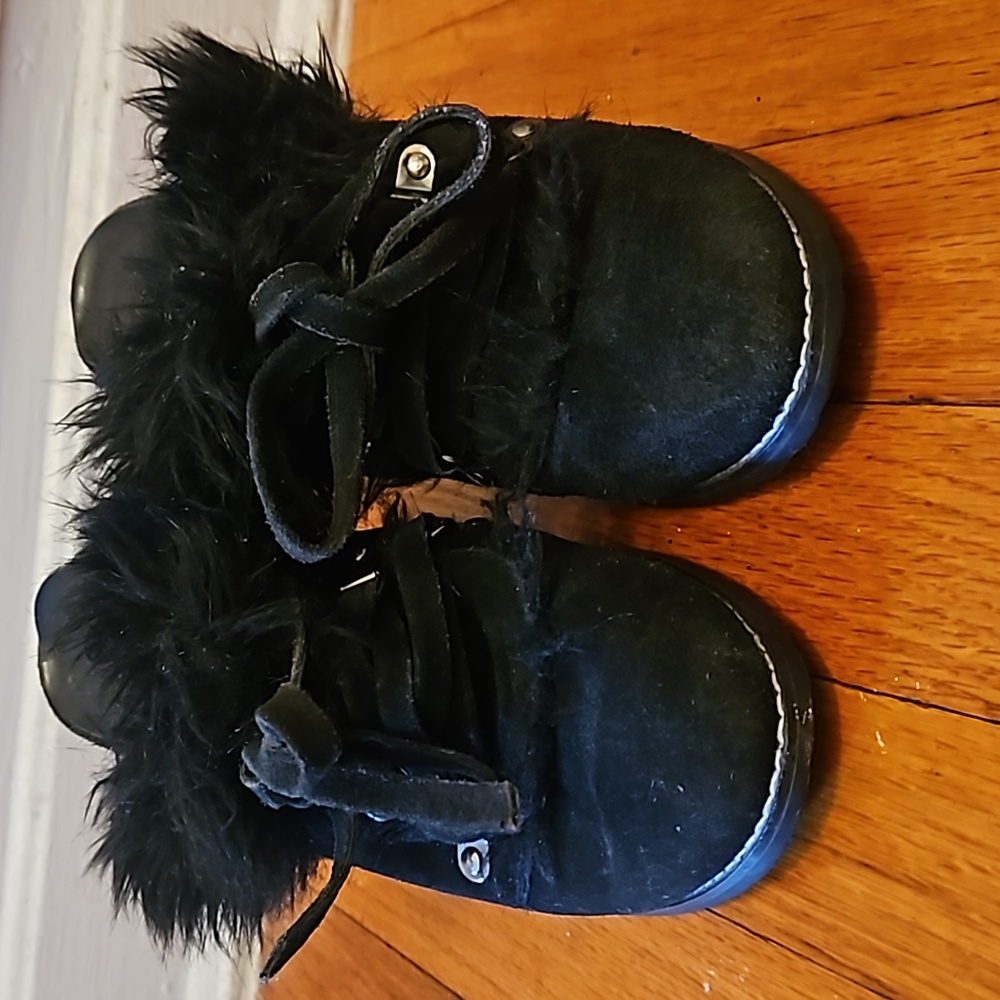 Cute Newport News Black Suede Lace-up Stiletto Clogs with Faux Fur Trim size 7.5 - Picture 5 of 12